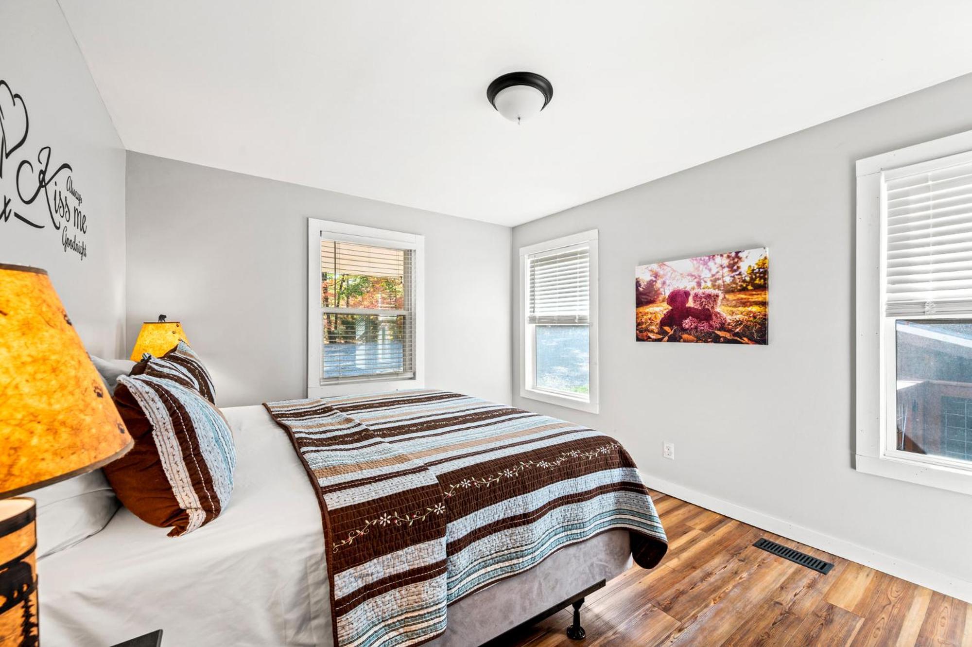Summer Deals! - 10 Min To Parkway - Mt View- Hot Tub-Cozy Cabin Sevierville Exterior photo