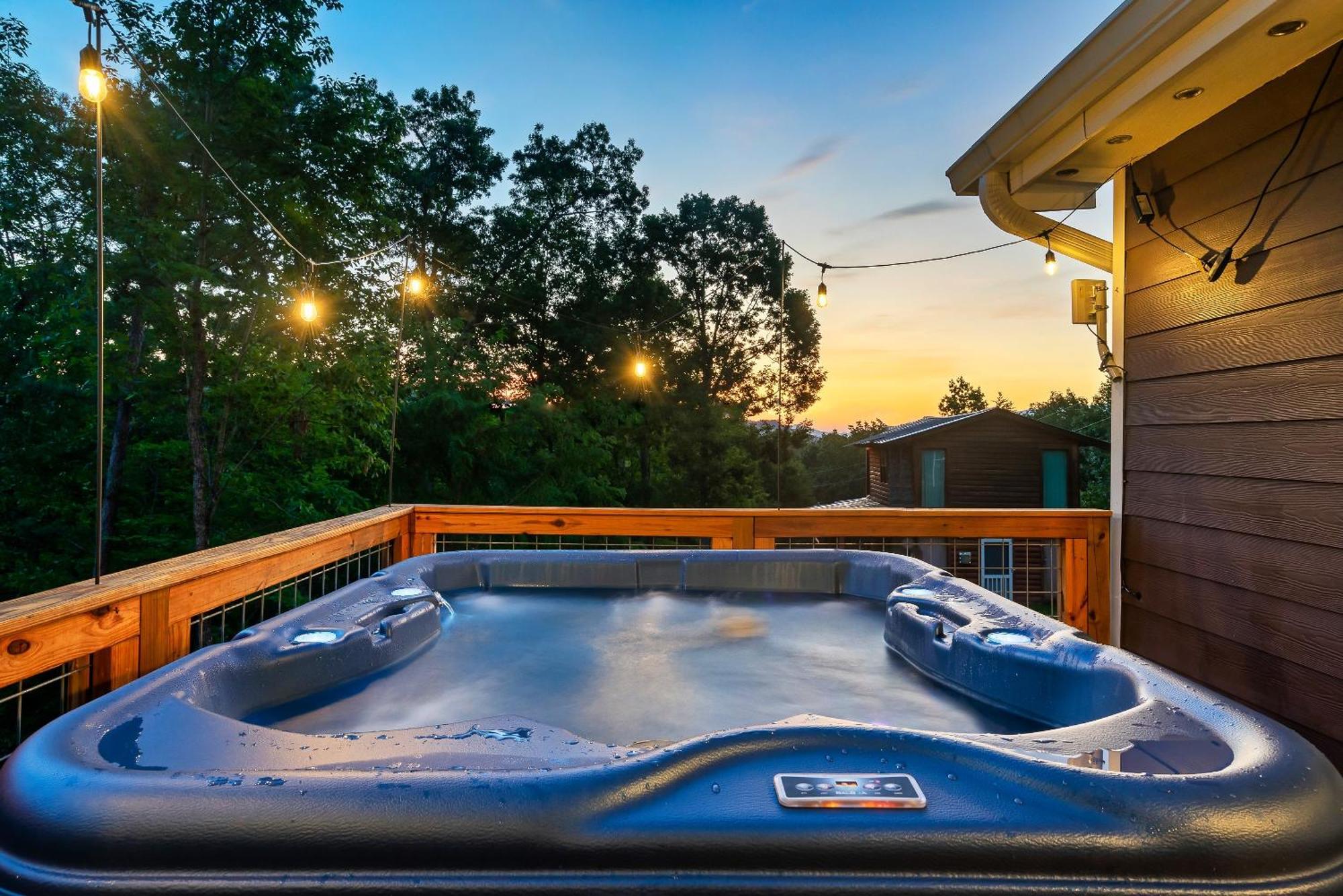 Summer Deals! - 10 Min To Parkway - Mt View- Hot Tub-Cozy Cabin Sevierville Exterior photo